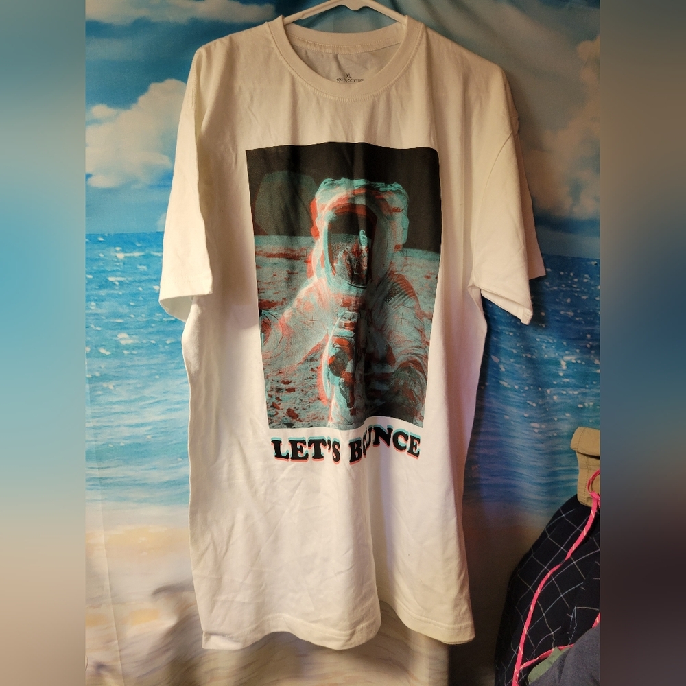 NWOT‎ MENS LETS BOUNCE TSHIRT ASTRONAUT SIZE XL